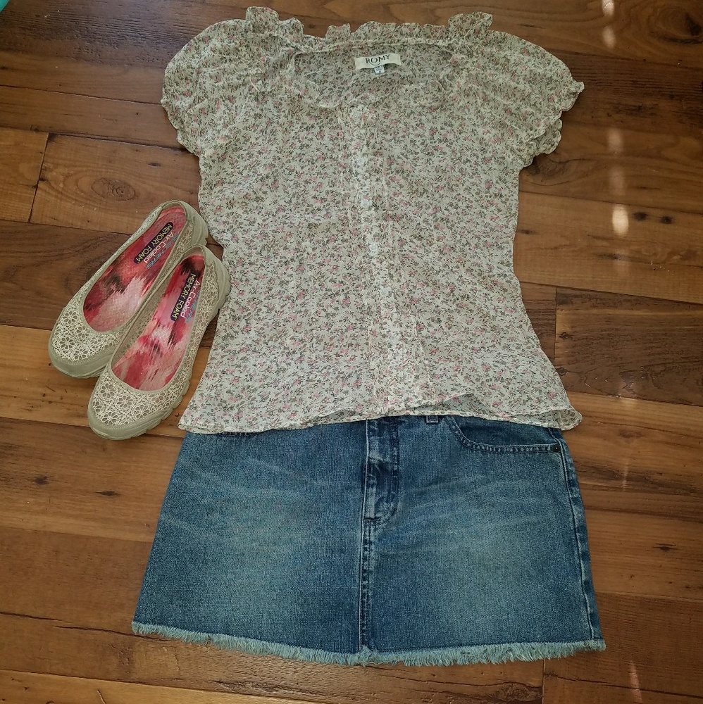 Cute Denim mini skirt